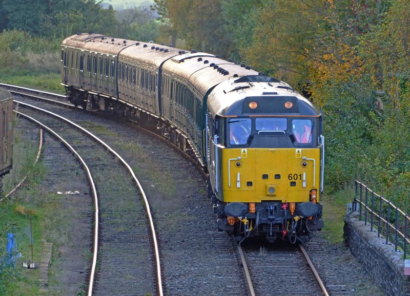 31601 arriving back at Okehampton from Meldon with the 2 Thumpers in tow. 