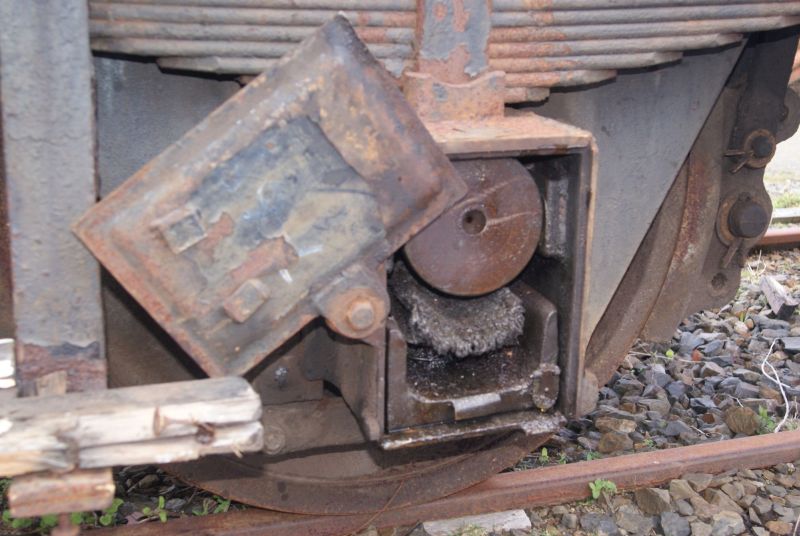 Another axlebox problem. No bearing. The top of the axlebox is sitting directly on the axle.brPhotographer Jon KelseybrDate taken 16042016