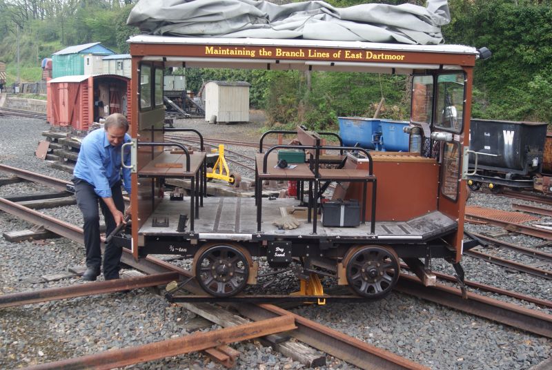 Demonstration of the Improved Wickham Turntable.brPhotographer Jon KelseybrDate taken 11052016