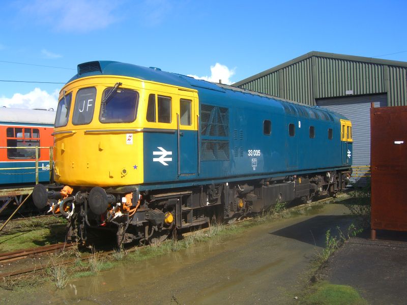 33035 outside the workshop at Meldon