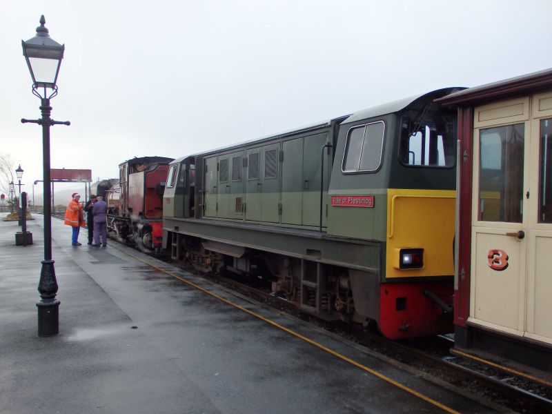 South African Funkey diesel-hydraulic 'Vale of Ffestiniog'. Built in 1967 for service in a Namibian diamond mine, it was imported in 1993 by the FR, who have painted it in a proper livery.brPhotographer Tom BaxterbrDate taken 23122017