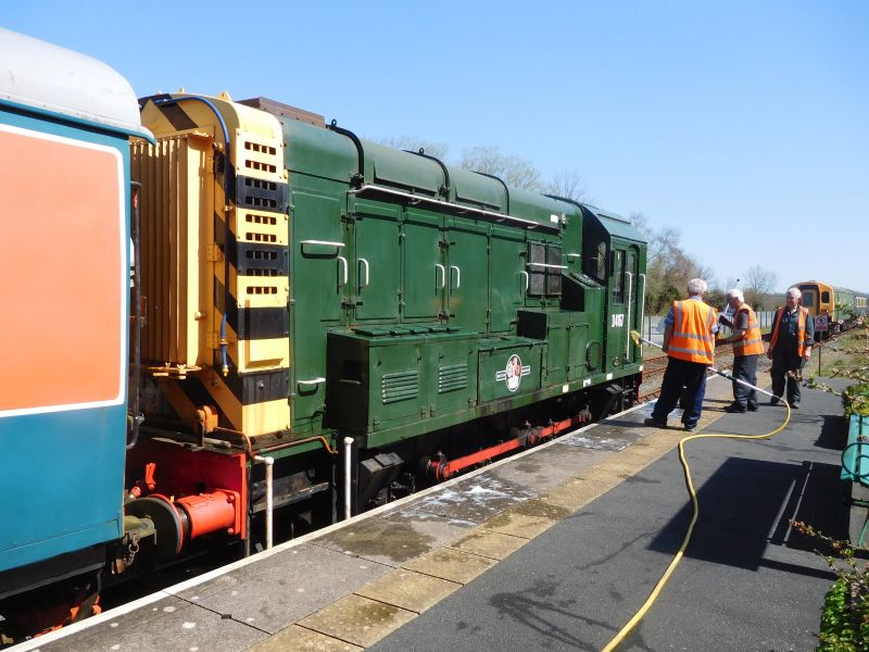 D4167 final wash  - Patrick Doyle supervising, John Coxon wielding the brush  hose, John Davis observing how it is donebrPhotographer Geoff HornerbrDate taken 19042018