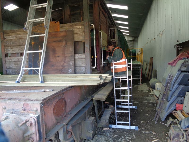 A good start has been made to fitting replacement rebated and prepared timber to the far side of the SR Brake van LDS 55625. The roof has been finished and awaits a fabric waterproof covering.brPhotographer David BellbrDate taken 10052018
