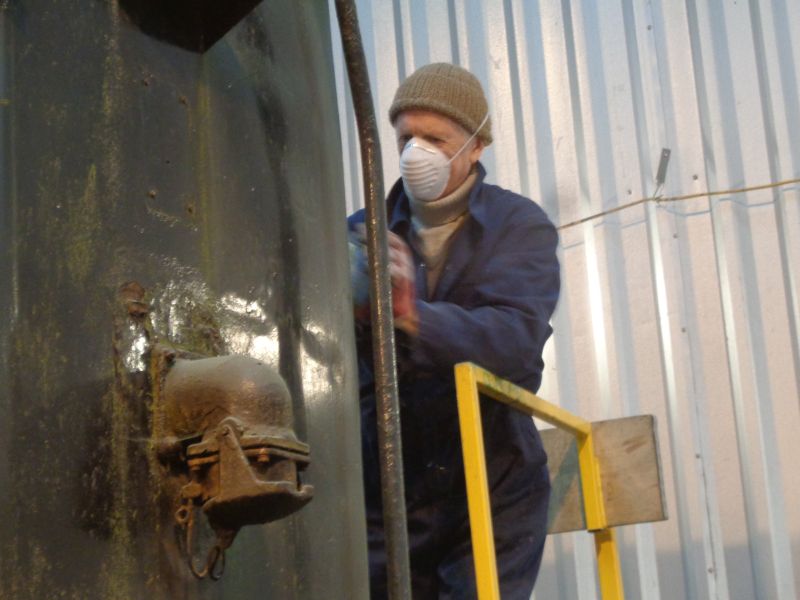 A camera-shy John Coxon caught whilst concentrating on sanding down the North side of 1132.brPhotographer David BellbrDate taken 03012019