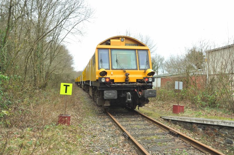 The rail grinder at Sampford CourtenaybrPhotographer Dave HuntbrDate taken 14012019