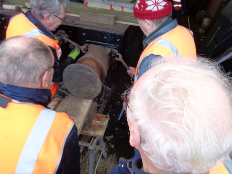 Final tightening of the nuts.brPhotographer John CoxonbrDate taken 17012019