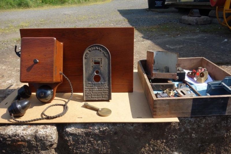 A Christmas gift left in my post box was a Ganger's Occupation Key Box. These are listed at high prices on the web. It will be mounted on a board next to a bus telephone and displayed occasionally in the khazi, the concrete hut which was adopted to house this apparatus at various points along single lines.