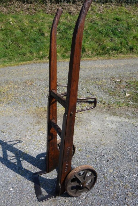 Sometimes I will take a job into the workshop if I can see it will not get put aside, unfinished. This G.W. barrow from the Newton Abbot factory had lain outside for decades. The ash frame had survived because I had often sprayed it with creosote. It was in and out of the workshop in seven days and received a shortened axle recovered from a four-wheel trolley. The ironwork is simply sprayed with WD40. 