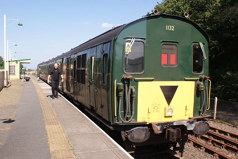 Thumper 1132/205032 at Meldon, about to depart with the 1440 to Okehampton