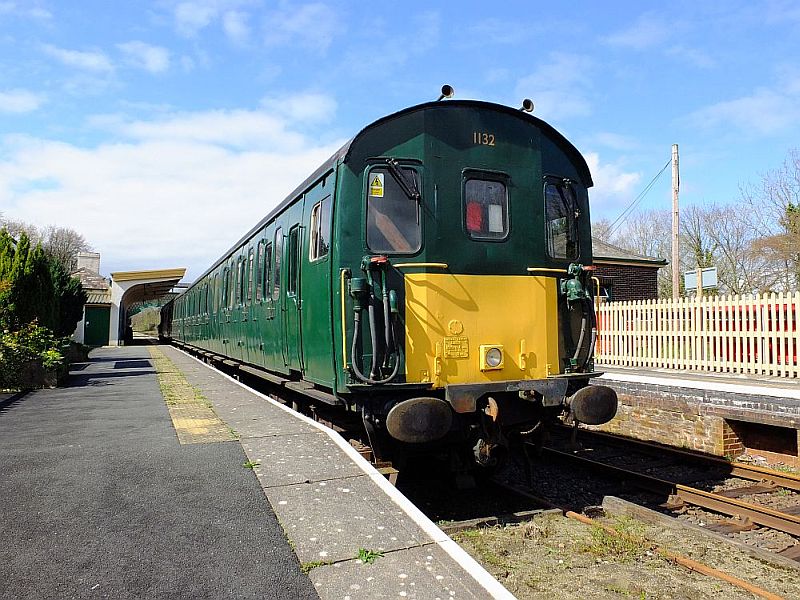 Thumper 1132/205032 very smart in the sunshine at Okehampton, soon to be prepared for the Easter services