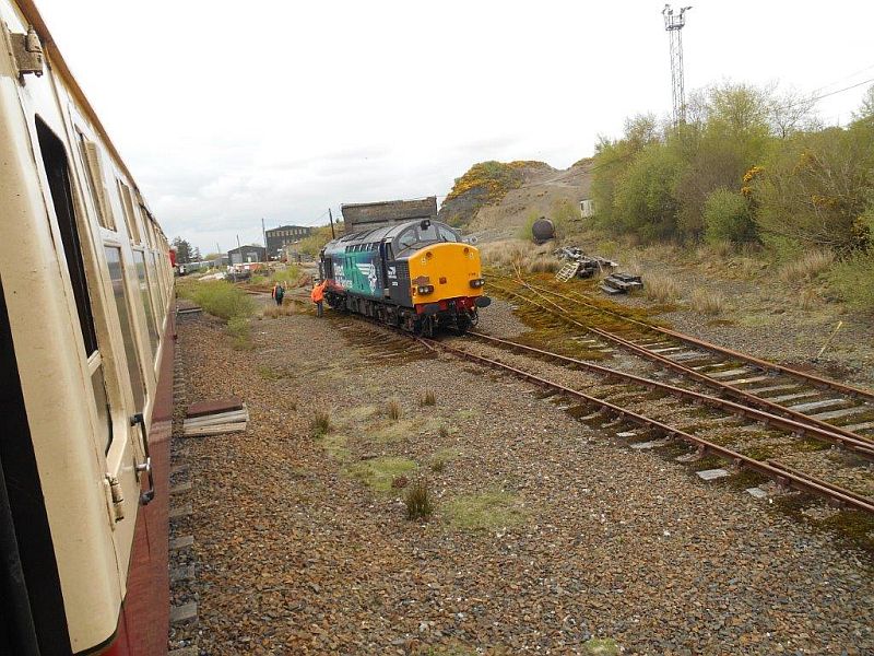 37059 runs round the Devon Explorer at Meldon