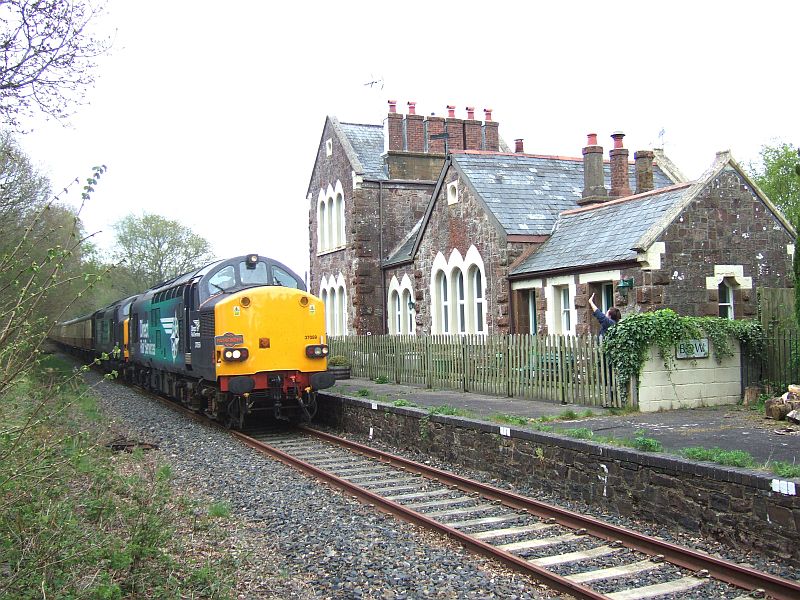 37059 leads 37605 on the Pathfinder railtour past Bow station